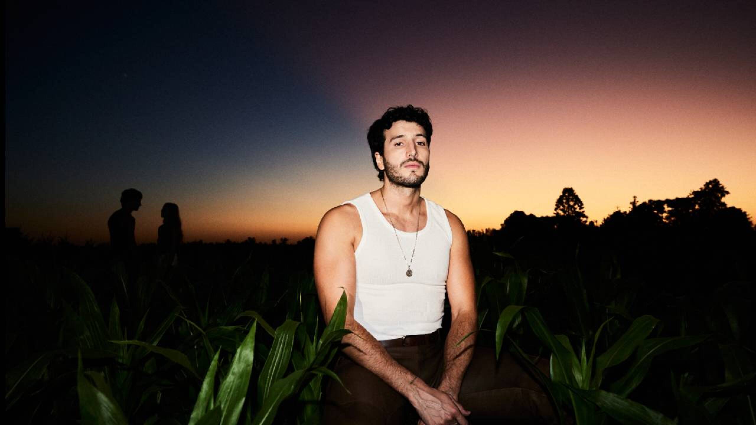 sebastian yatra pelirroja.jpg