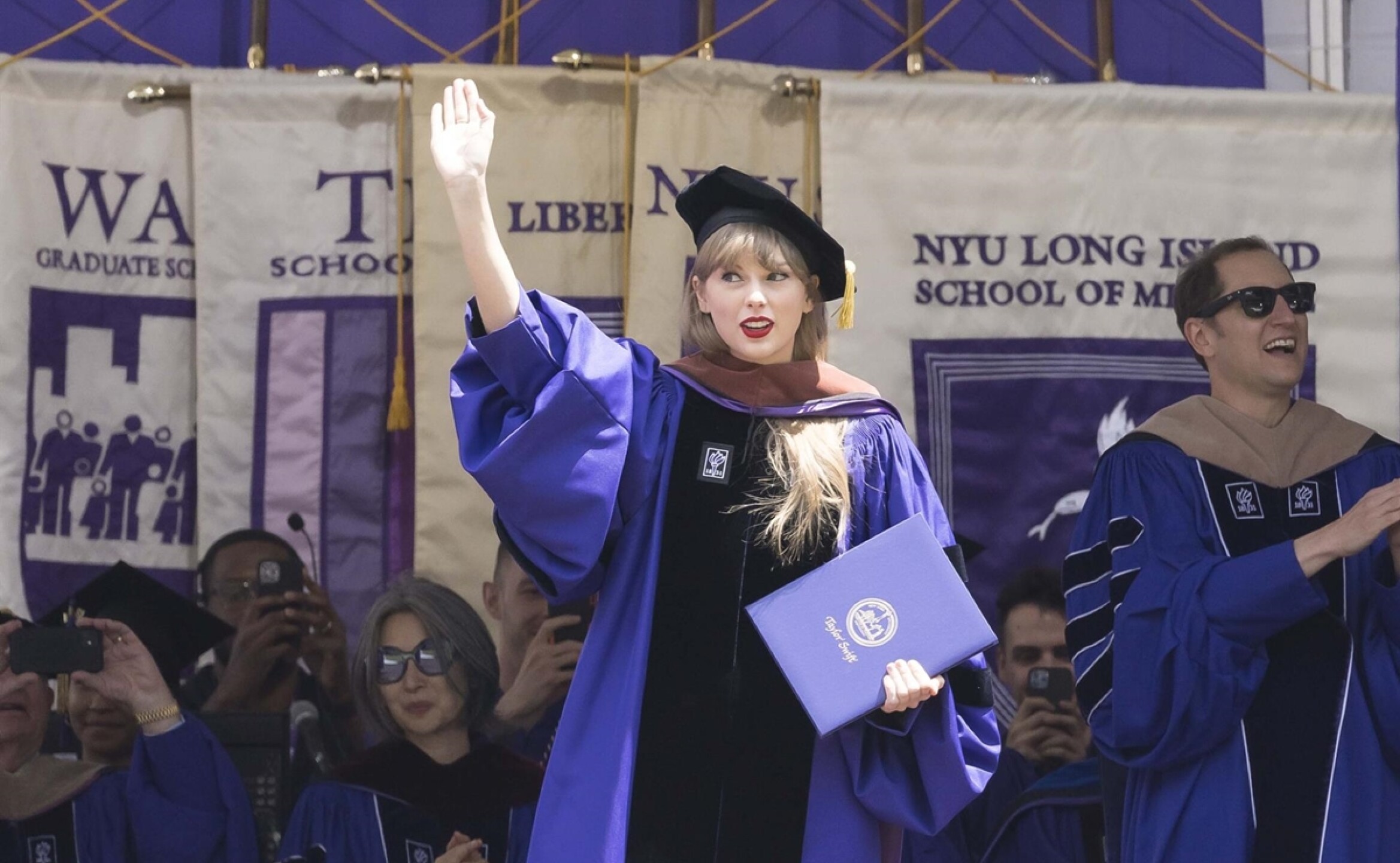 taylor_swift_doctor_honoris_causa