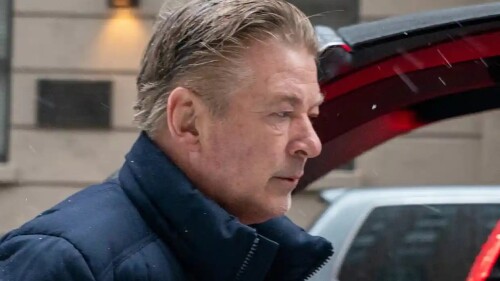 alec_baldwin_demandado_por_la_familia_de_halyna_hutchins_por_el_fatal_tiroteo_en_el_set_de_rust
