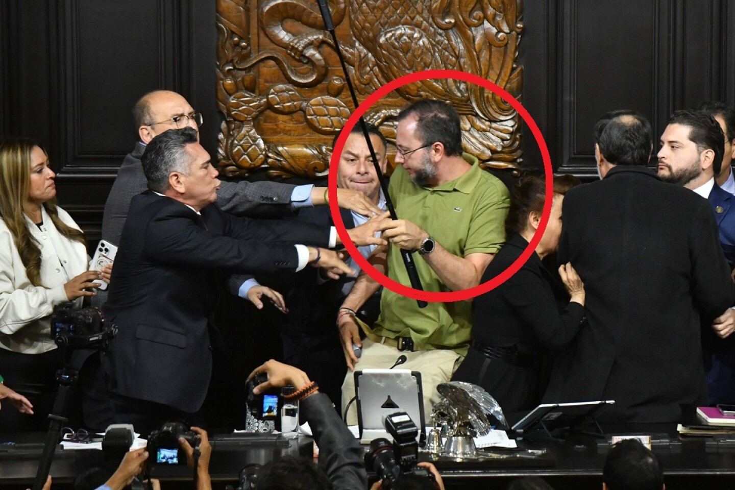 Bronca Noroña y Alejandro Moreno