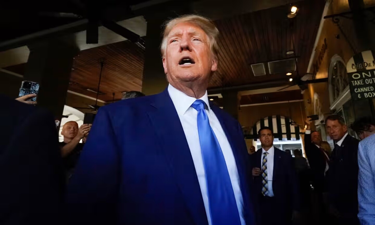 los fiscales presentaron cuatro cargos más contra donald trump exabogado