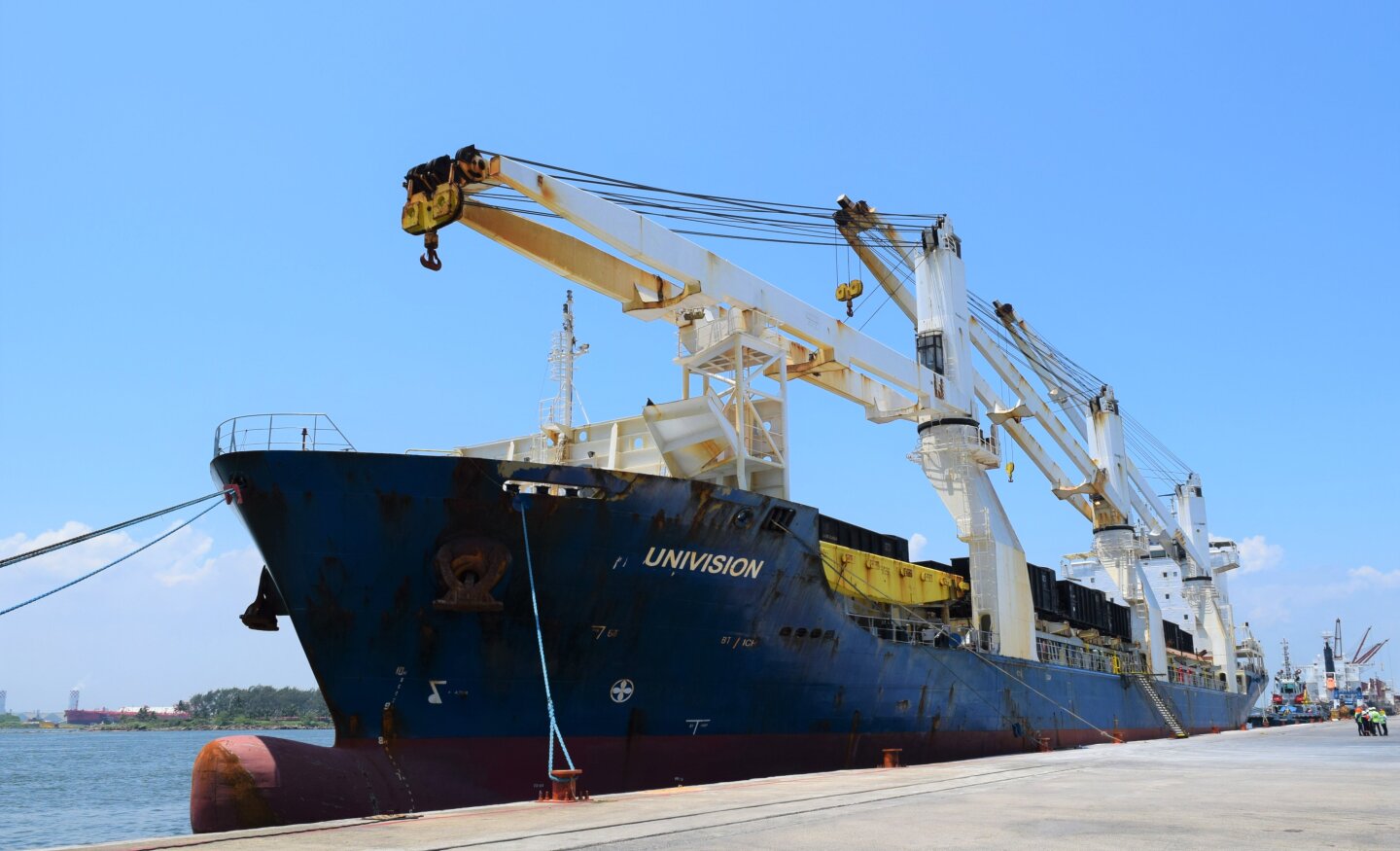 Llega equipo ferroviario a puerto de Veracruz para Tren Maya
