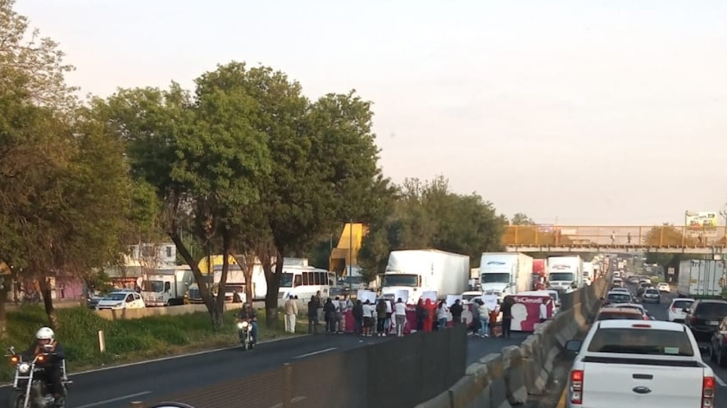 bloqueo-mexico-queretaro-autopista