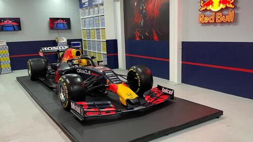 auto-checo-perez-red-bull