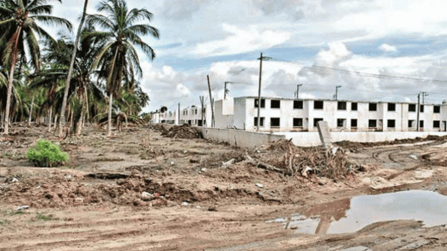 157277_grande_rnC78xL7