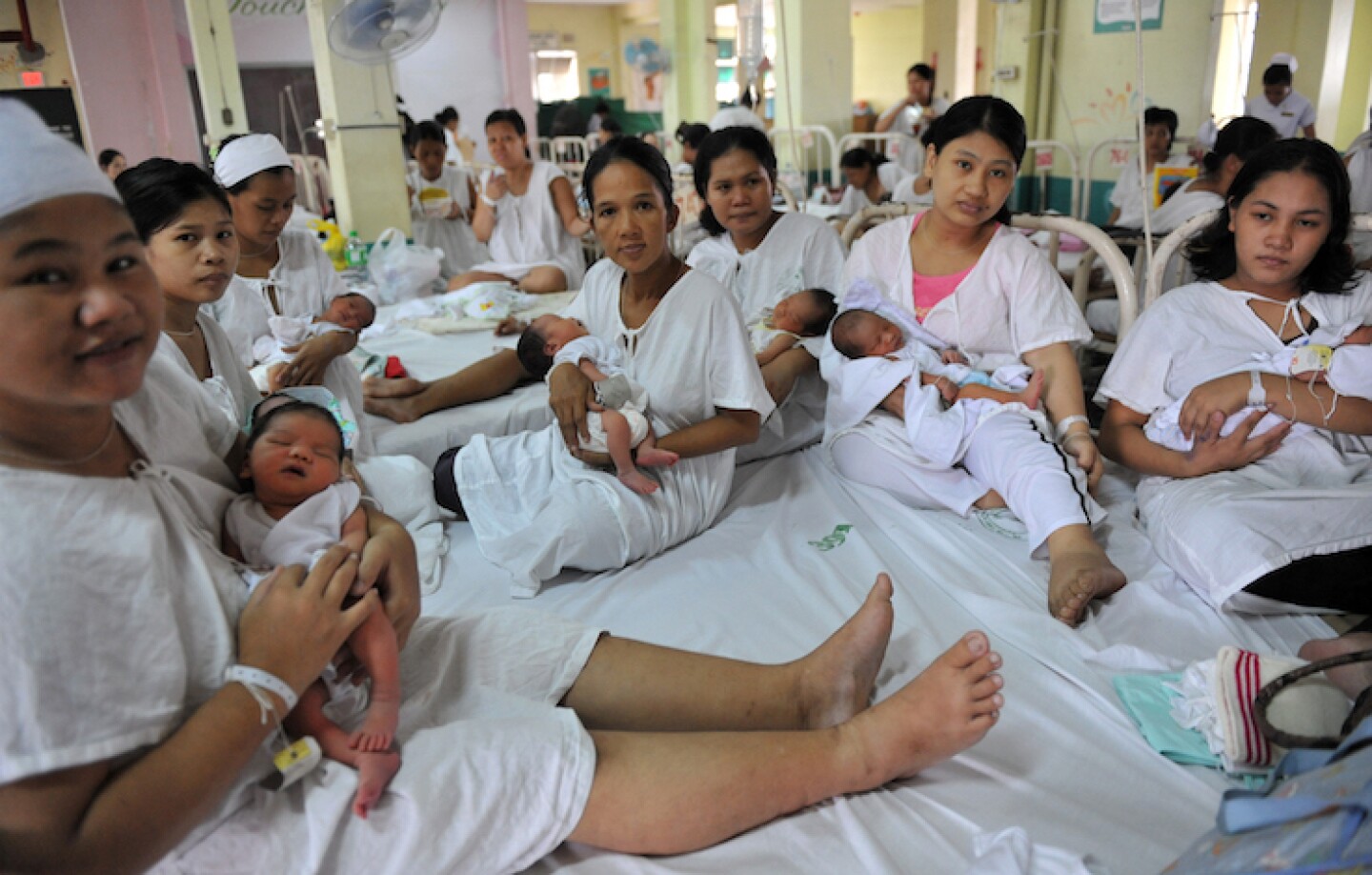 FILES-PHILIPPINES-CHINA-INDONESIA-HEALTH-VIRUS-PREGNANCY