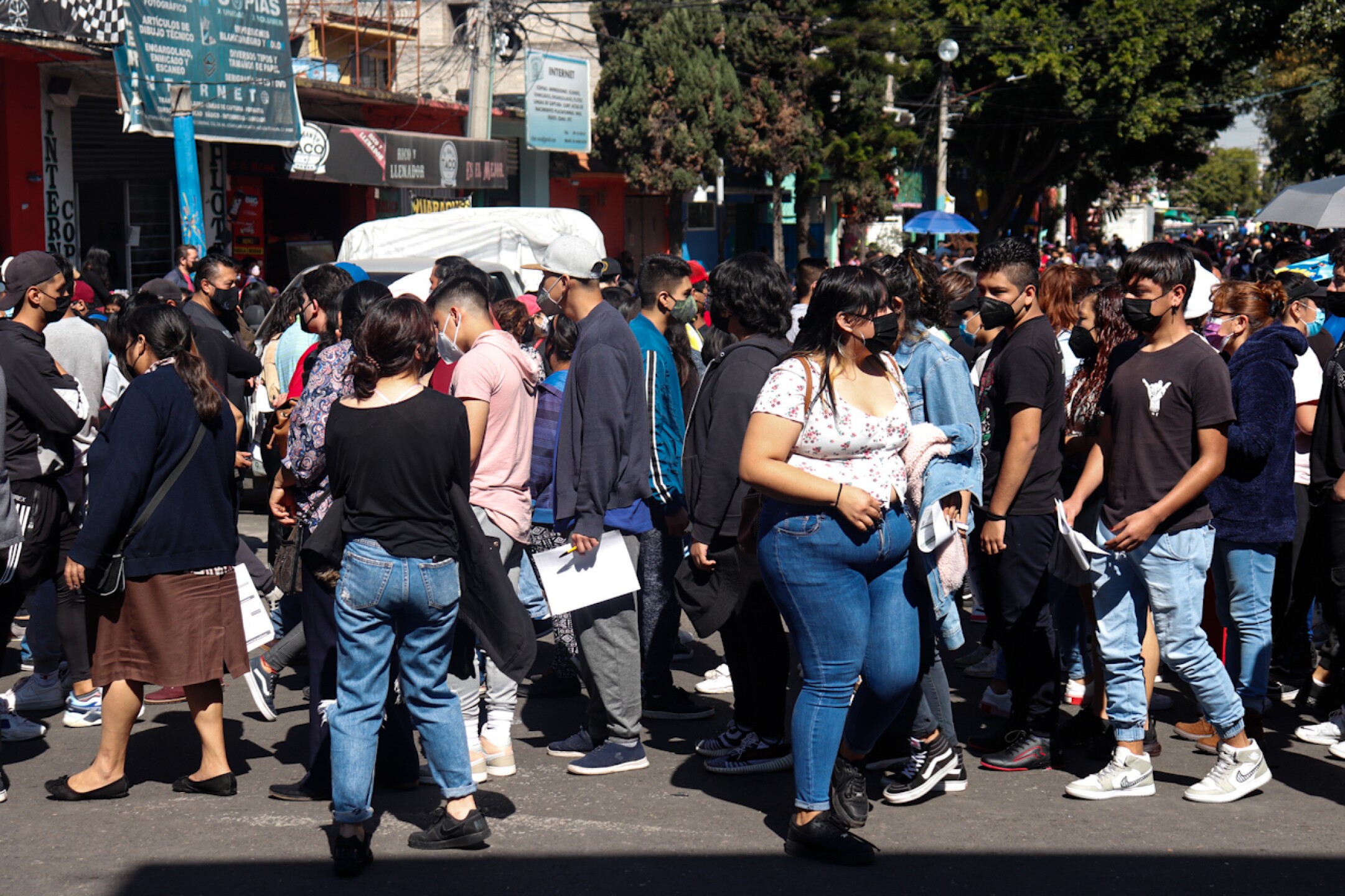 Vacuna-Iztapalapa-Iztacalco-fila-caos-1