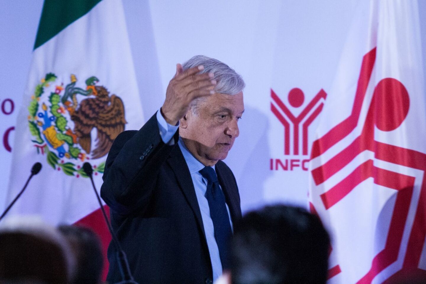 CIUDAD DE MÉXICO, 30ABRIL2019.- Andrés Manuel López Obrador, presidente de México, durante la 188 asamblea general del Instituto del Fondo Nacional de la Vivienda para los Trabajadores (Infonavit). FOTO: GALO CAÑAS /CUARTOSCURO.COM