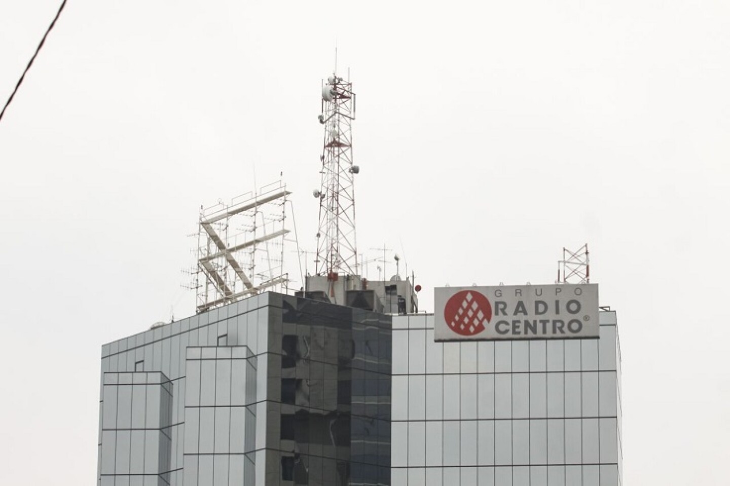 MÉXICO, D.F., 11ABRIL2015.- Grupo Radio Centro no realizó el pago de 3 mil 58 millones de pesos por la cadena nacional de televisión abierta por lo que el Instituto Federal de Telecomunicaciones inicio el proceso para cobrar la garantía de 415 millones de pesos. FOTO: RODOLFO ANGULO /CUARTOSCURO.COM