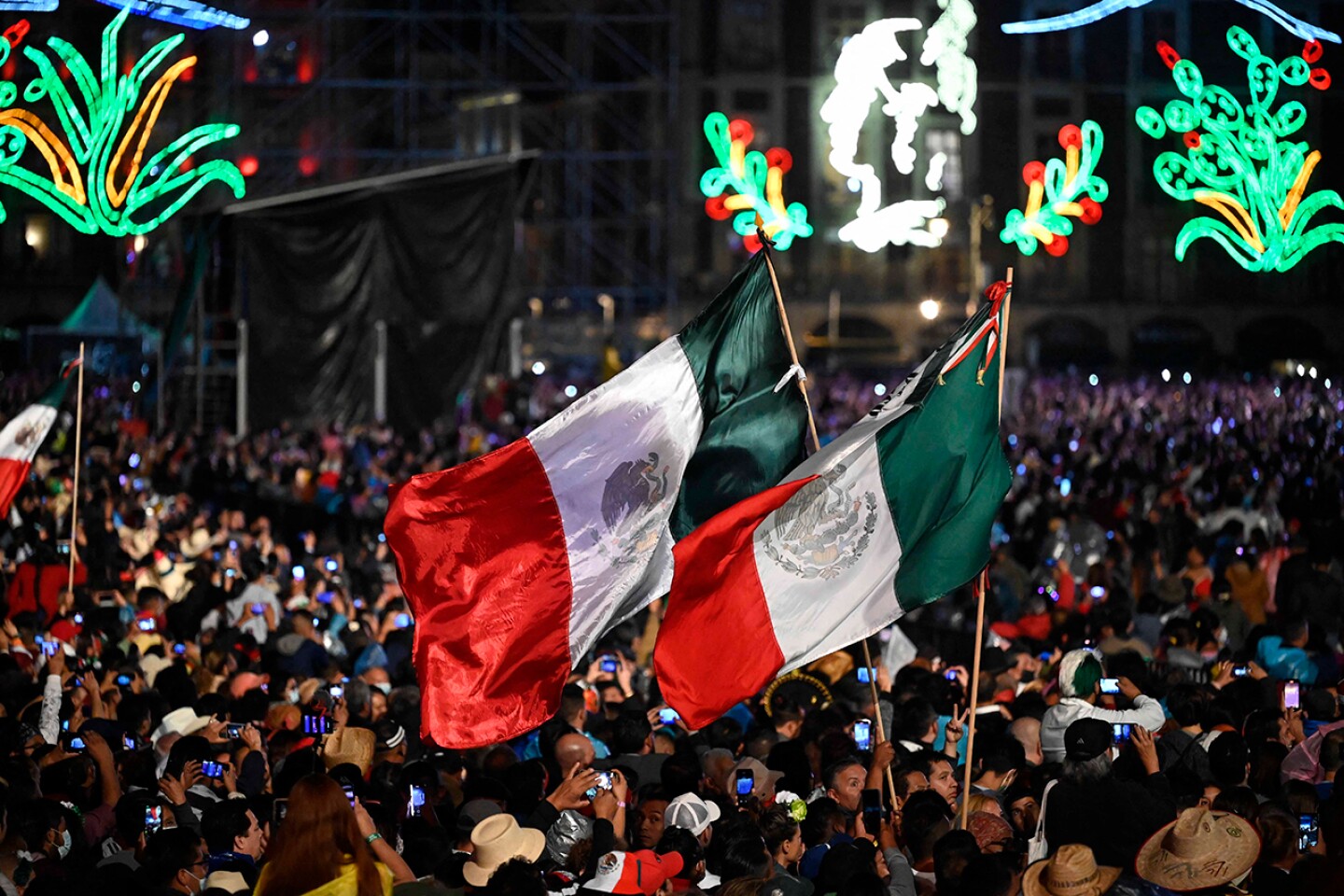 dia-despues-a-los-festejos-del-15-septiembre-independencia-mexico-fiesta-13