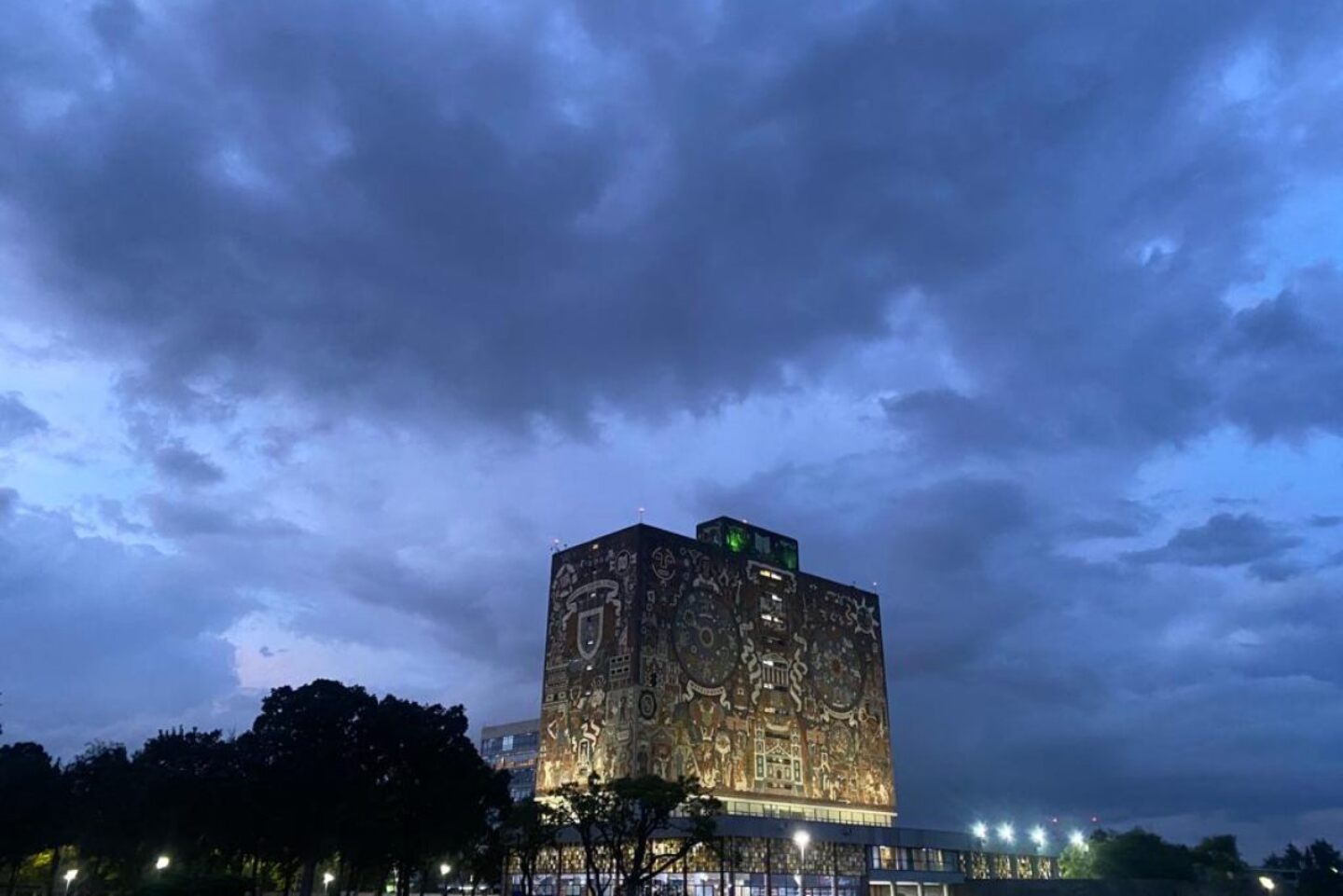 UNAM (1)
