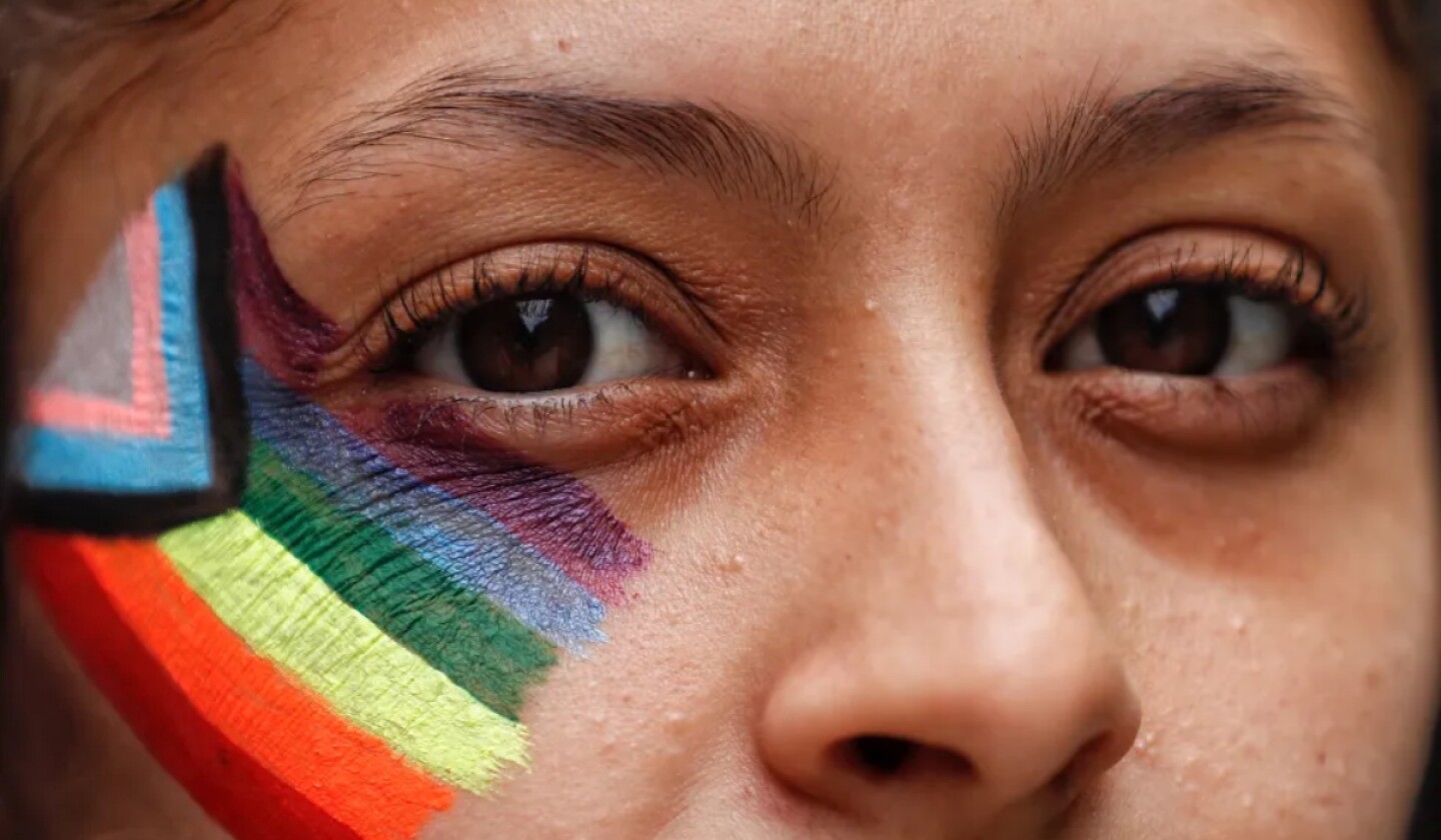 air-bnb-cdmx-marcha-lgbt-orgullo-efe.jpg