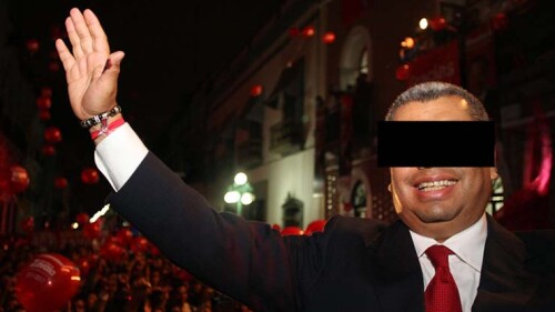 PUEBLA, PUEBLA, 05JULIO2010.- Javier López Zavala, candidato a gobernador por la alianza "Puebla Avanza" PRI-PVEM, salio a ofrecer un discurso ante la gente que se encontraba a las afueras del PRI municipal donde se pronuncio ganador de la contienda elec