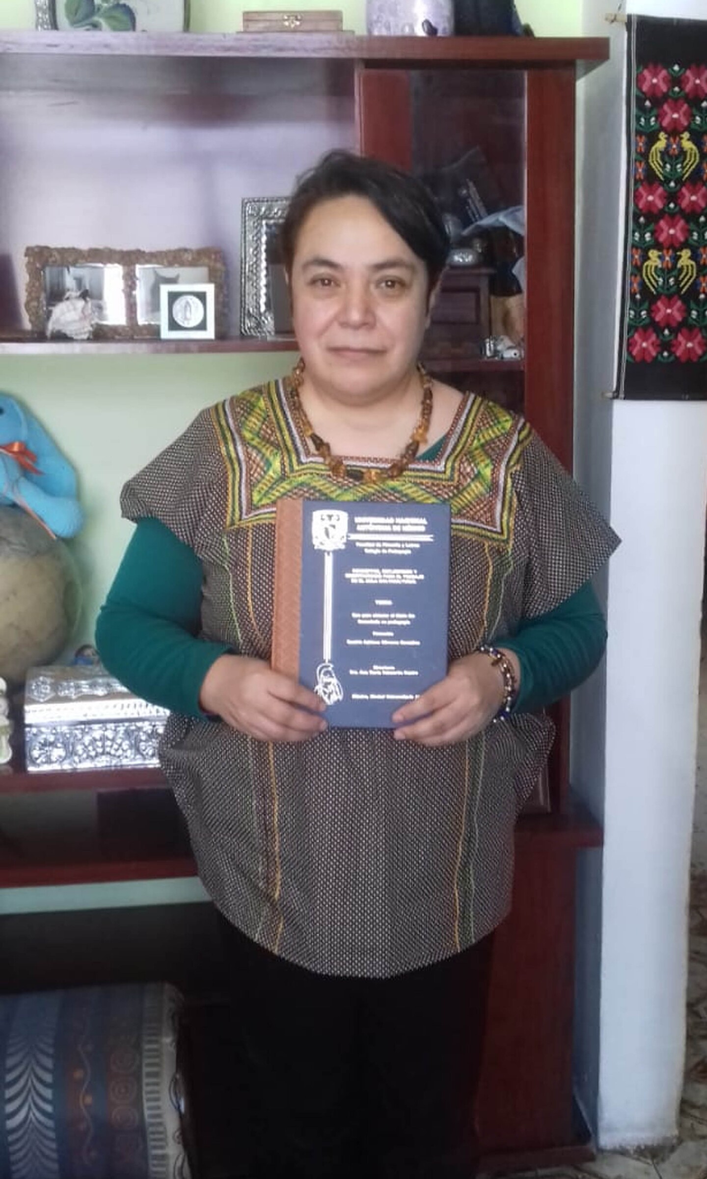 Beatriz Olivares, primera alumna en graduarse vía remota de la FFyL de la UNAM