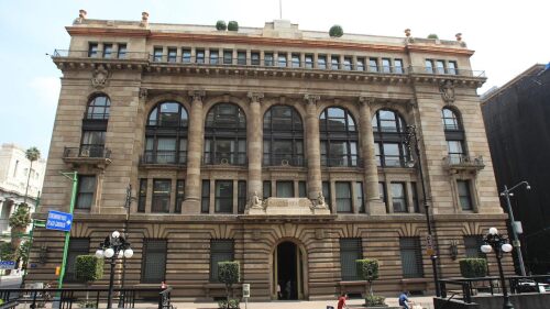 El Banco de MÈxico eleva la tasa de interÈs a 4,5 %