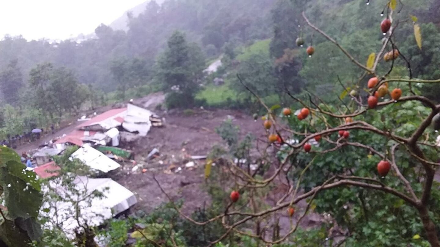 Se registra deslave en cerro en el Cantón Chiquihuite, Chiapas