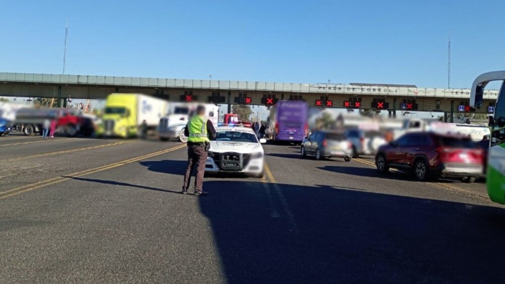 Bloqueo Autopista México-Querétaro caseta Tepoztlán hoy miércoles 29 de octubre de 2025.jpg
