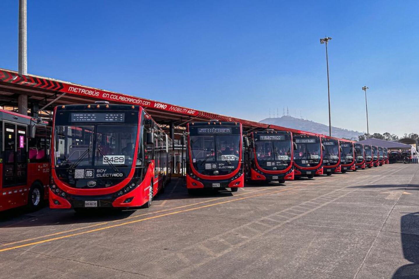 sheinbaum-presume-metrobus-100-por-ciento-electrico-cdmx-transporte