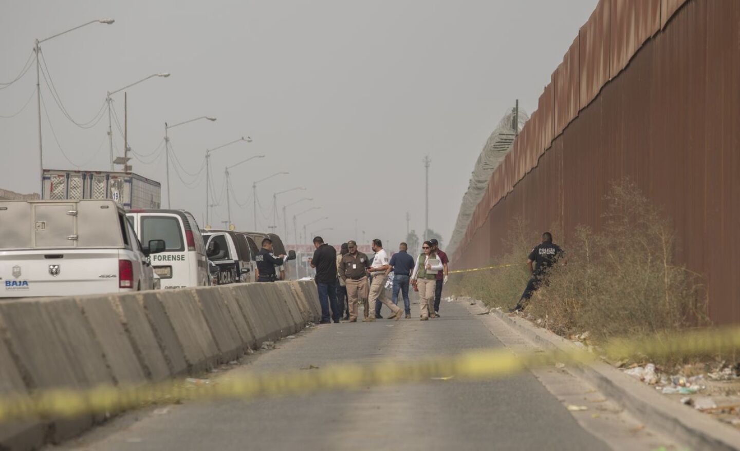 Muere migrante al caer del muro fronterizo entre México y Estados Unidos