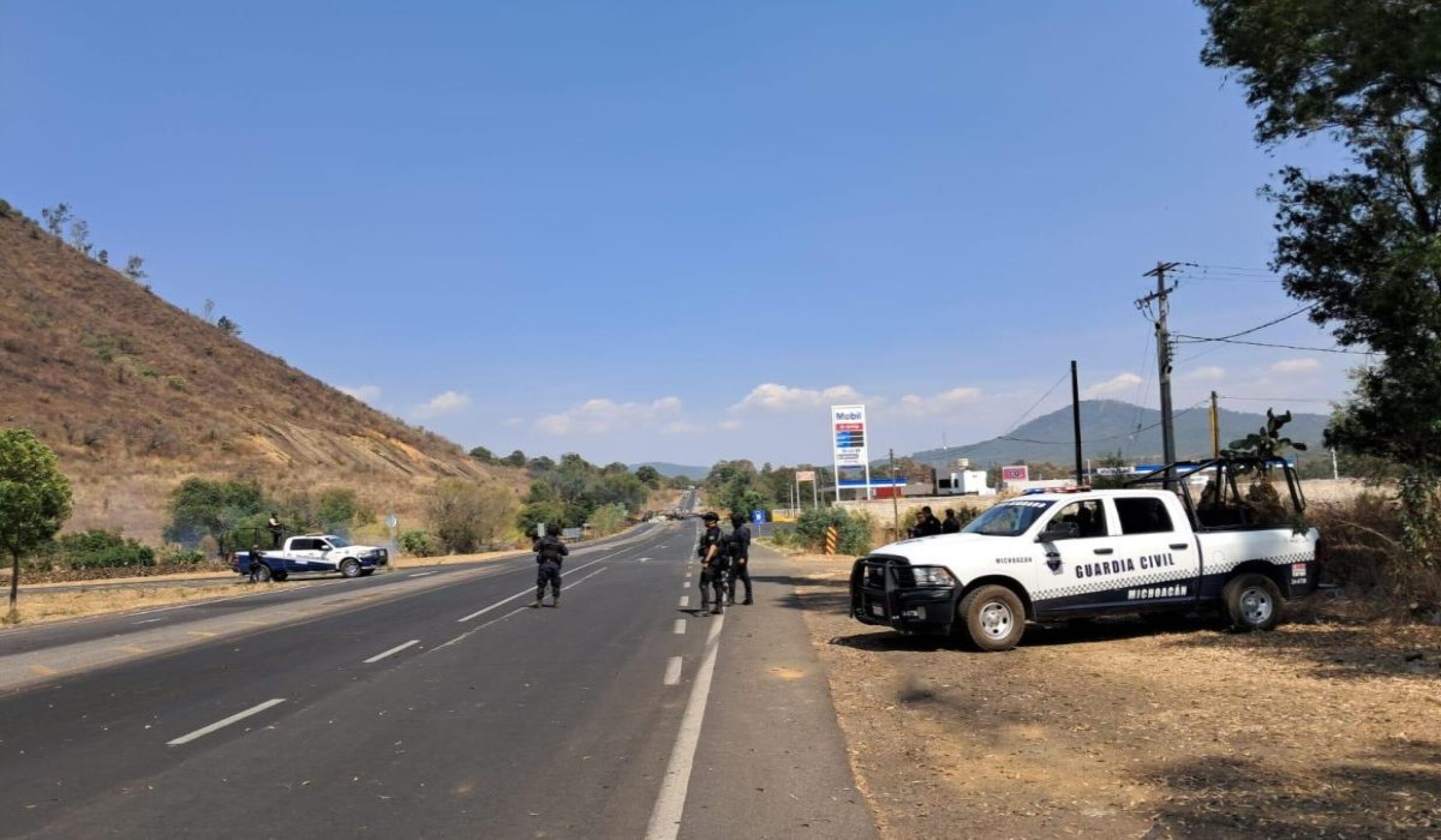 bloqueos-carreteros-michoacan-jalisco-guanajuato1.jpg
