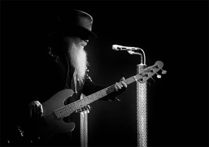 Murió Dusty Hill, bajista de ZZ Top a los 72 años