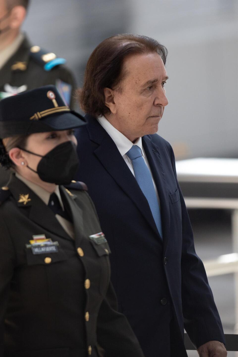 42d268c04b832bd45ed728ec1efe9ff4f6f7c40fw