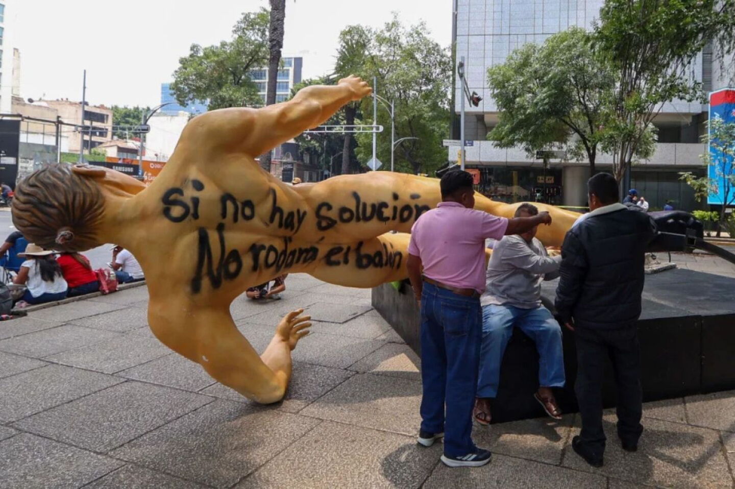 Volverán a Reforma? Incertidumbre rodea a las figuras del Mundial 2026 vandalizadas por la CNTE en la CDMX