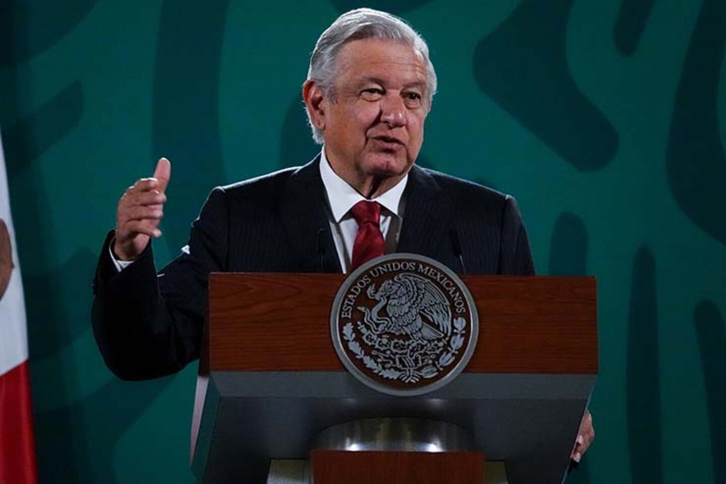 Andrés Manuel López Obrador durante la conferencia matutina donde presentó la nueva sección "Quién es quién en las mentiras de la semana".