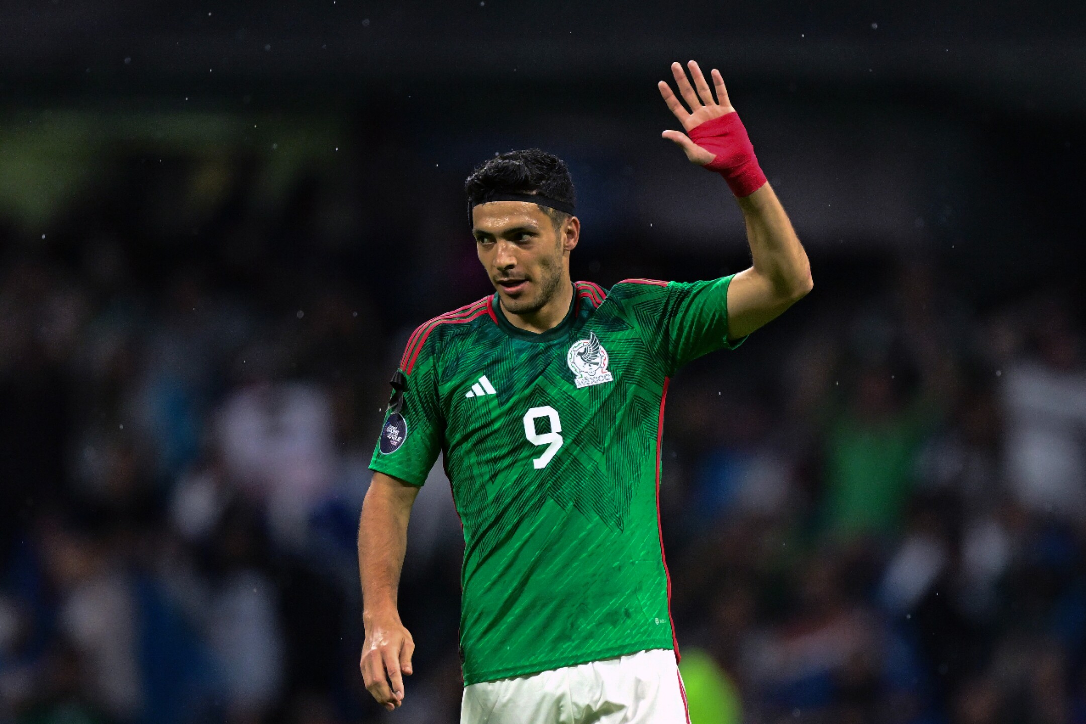 abucheos-para-memo-ochoa-y-raul-jimenez