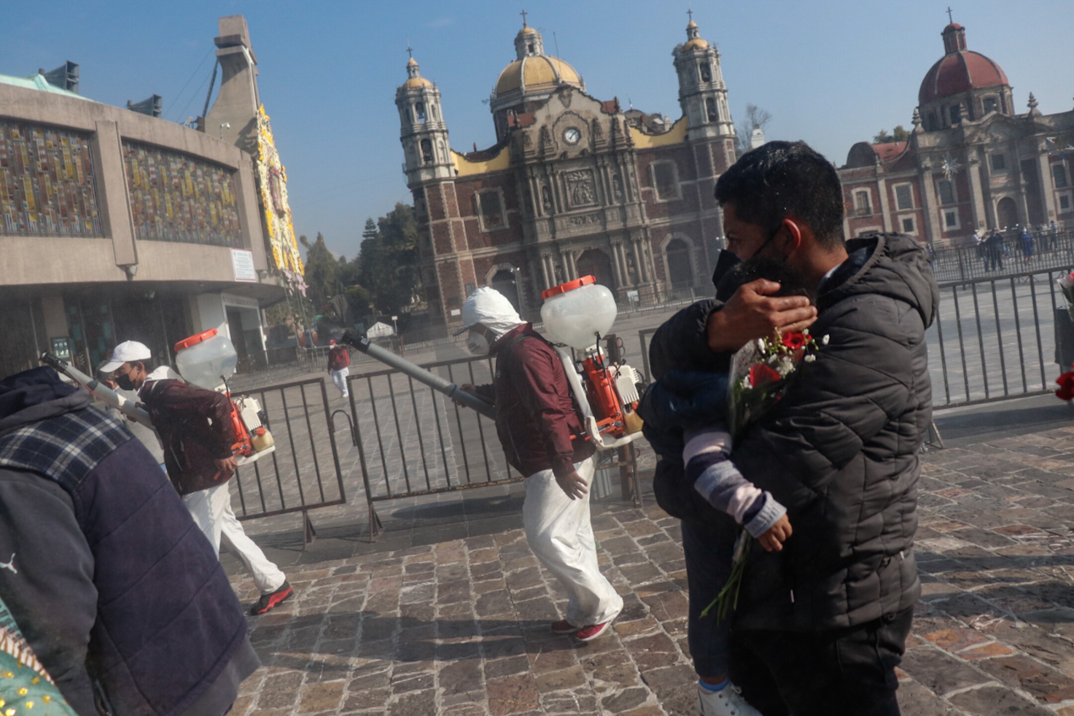 Virgen-de-Guadalupe-Basilica-peregrino-11