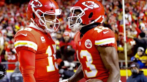 AFC Wild Card Playoffs - Pittsburgh Steelers v Kansas City Chiefs