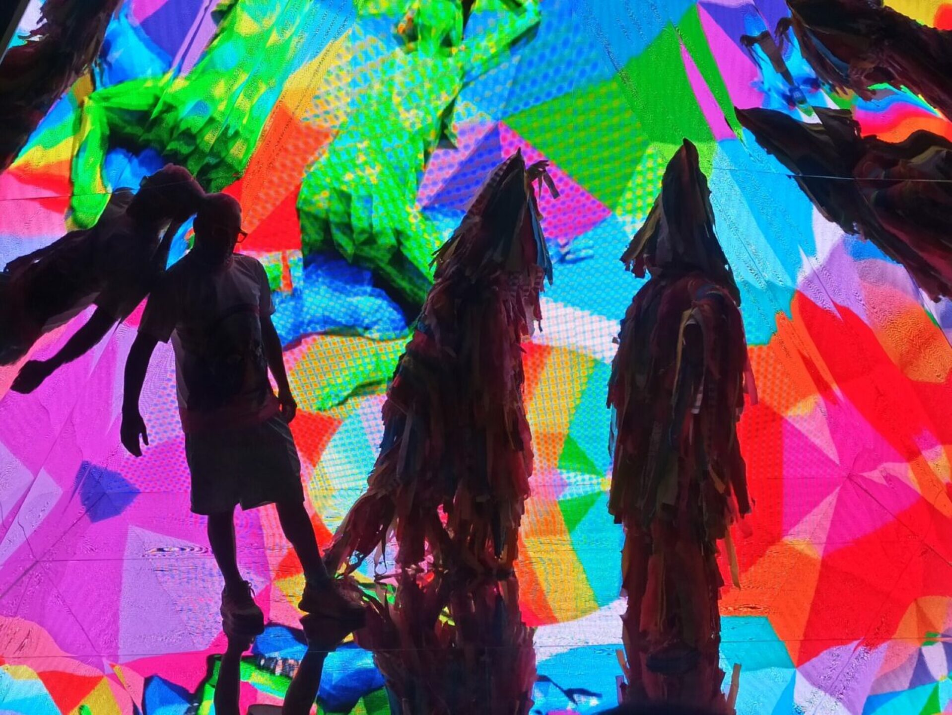 exposicion-inmersiva-okuda-san-miguel-3-1280x961