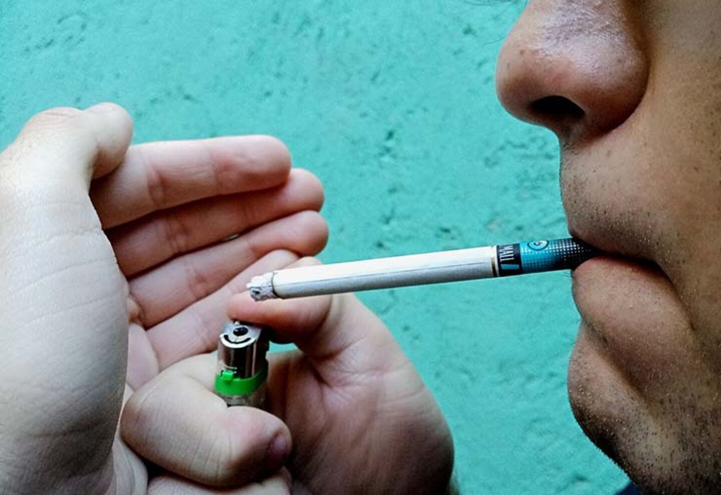 El alza de tabaco y bebidas azucaradas aumentó un 3.3% a partir de hoy debido a la actualización de cada año de la inflación anual noviembre conforme lo establece la Ley de Impuestos Especiales sobre Productos y Servicios