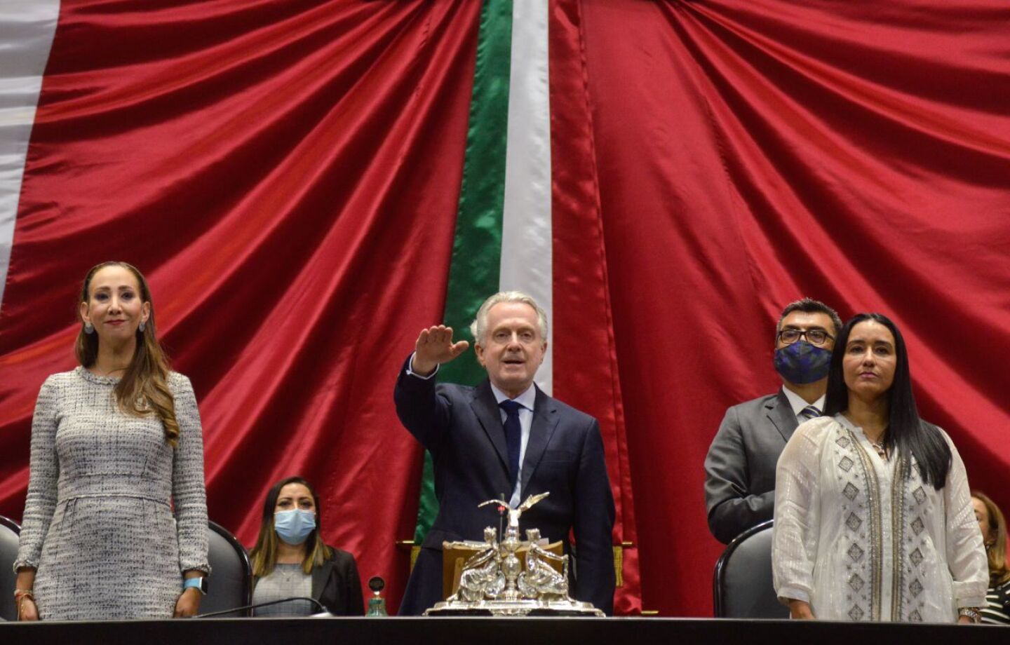 Santiago Creel, diputado del PAN, tomó protesta como presidente de la mesa directiva durante la sesión preparatoria del Segundo Año de Ejercicio de la LXV Legislatura.