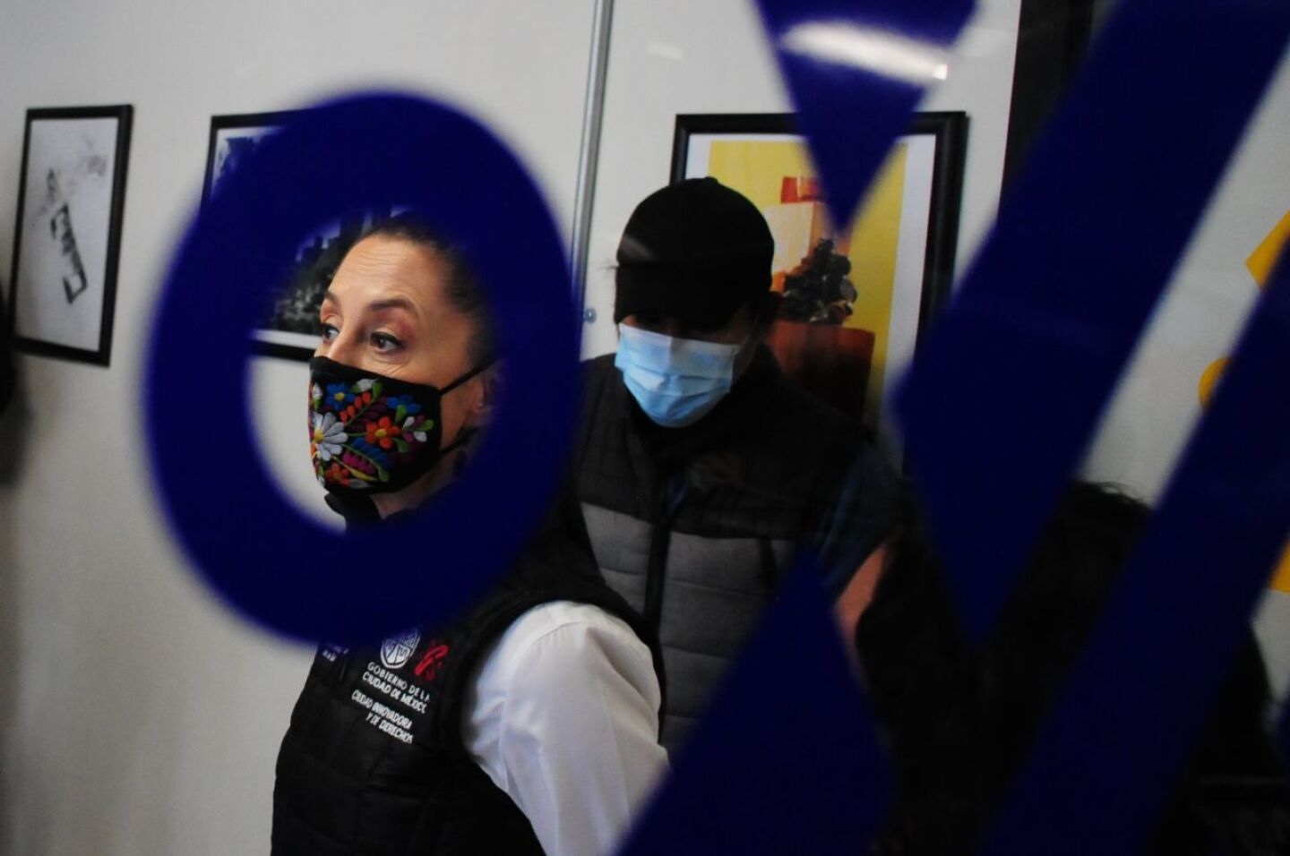 Claudia Sheinbaum, jefa de gobierno, durante su recorrido en el Pilares.