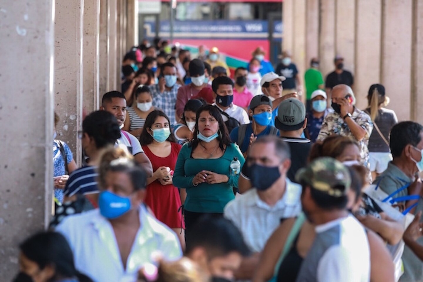 MÈxico reporta 89 nuevas muertes y suma 235.058 decesos por coronavirus