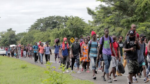 México busca instalar campamento para migrantes haitianos en la frontera sur