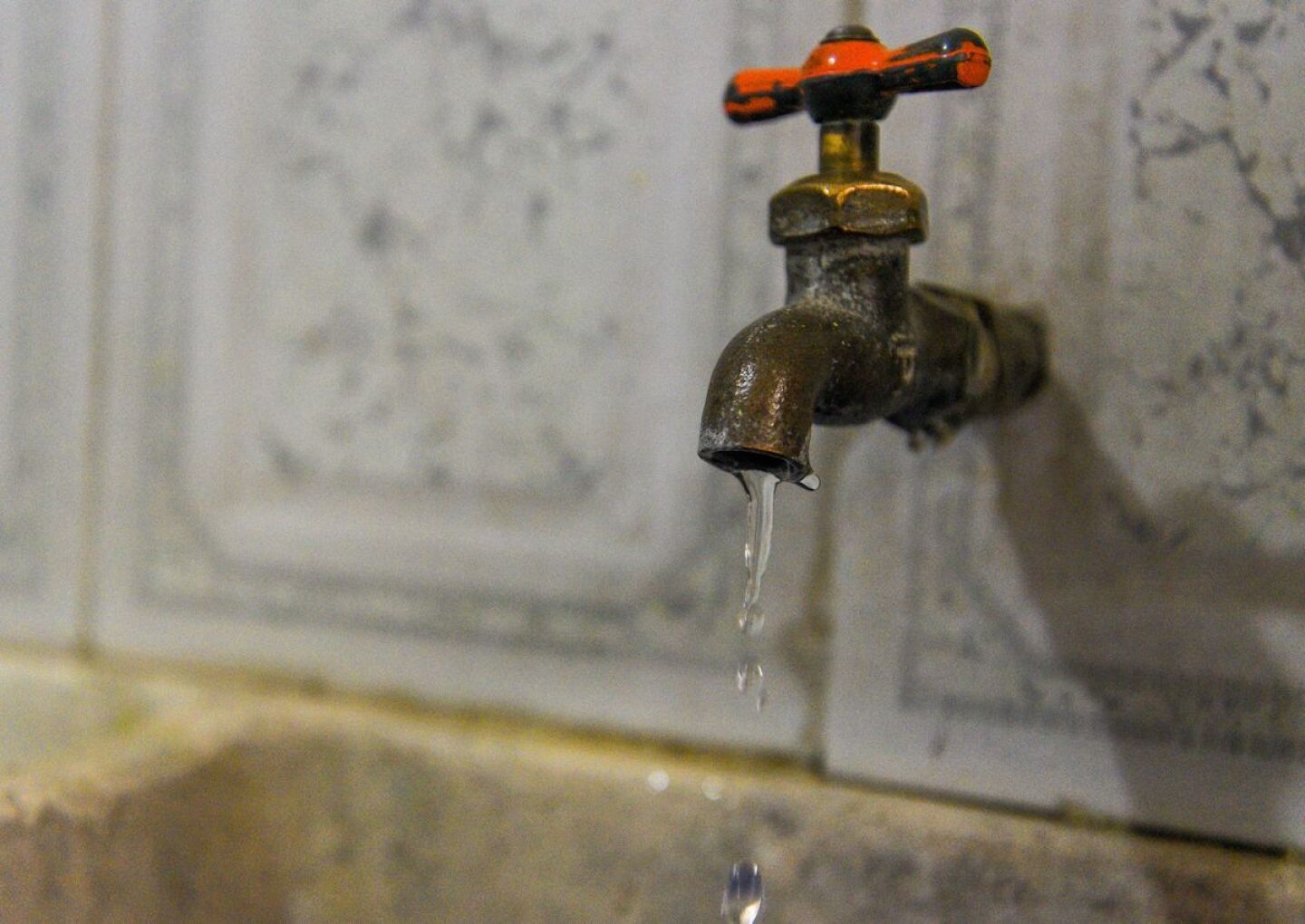 Reducción suministro de agua