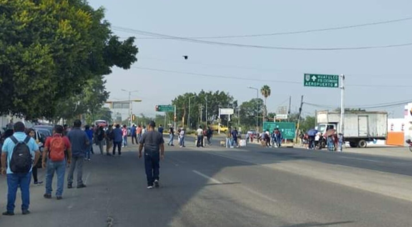 BLOQUEOS CNTE.jpg