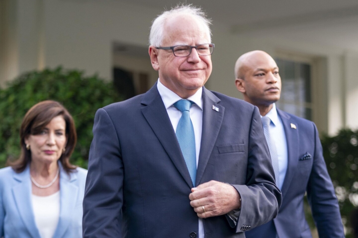 tim-walz-kamala-harris