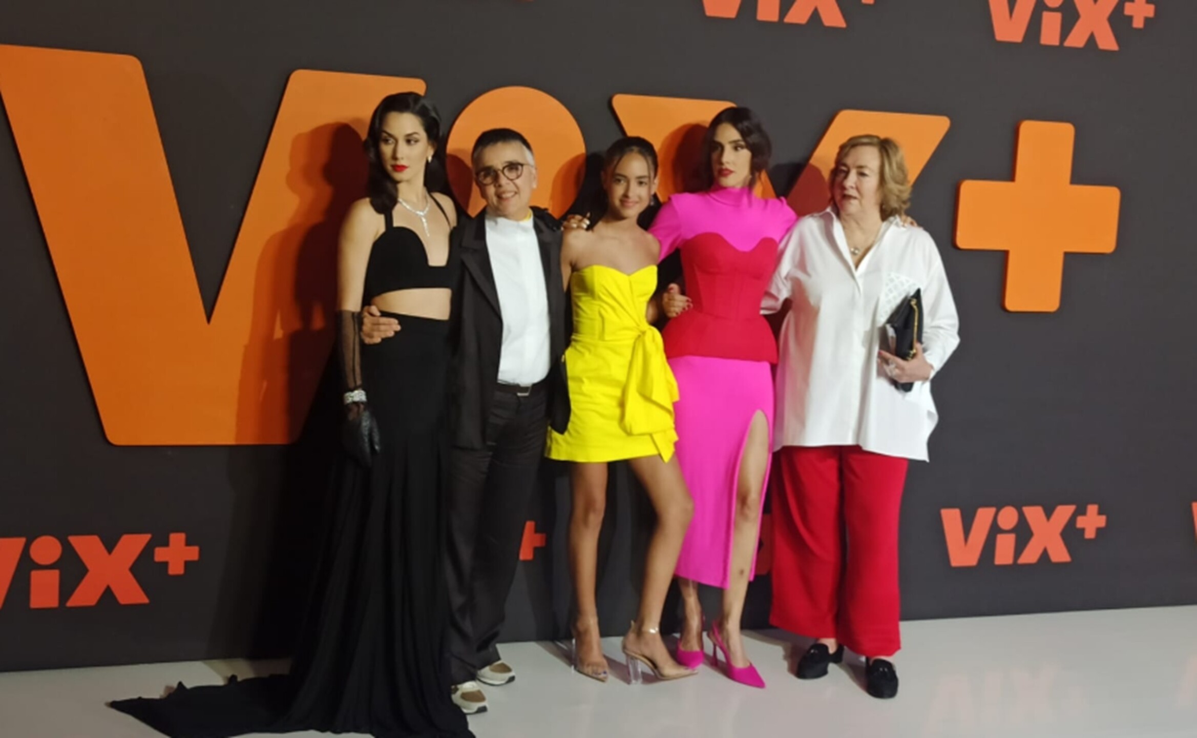 maria_felix_serie_vix_televisaunivision_elenco_sandra_echeverria_1