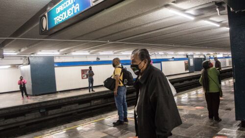 Segundo día de funcionamiento de la línea 2 del Metro que va de Cuatro Caminos a Tasqueña.