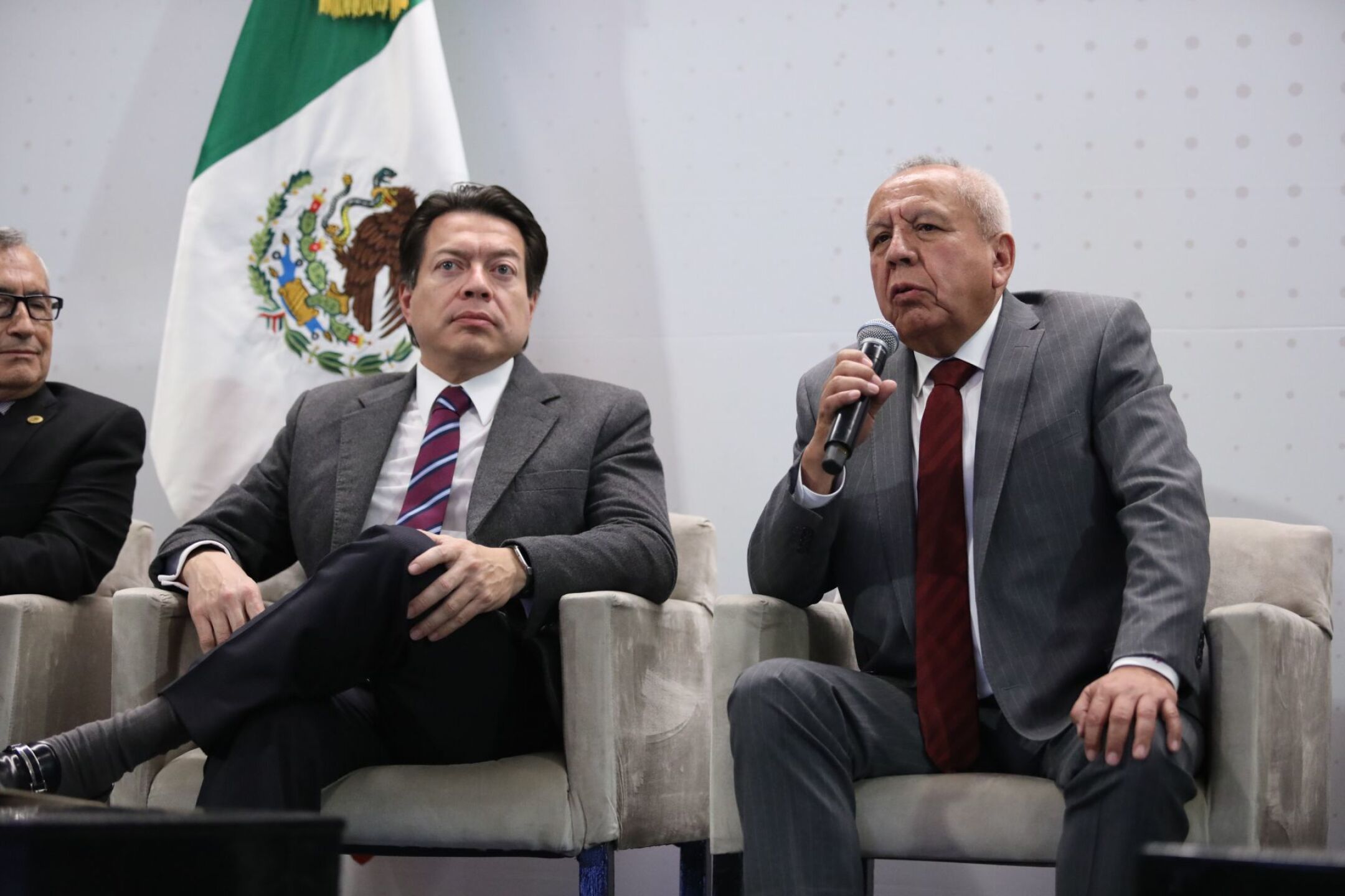 Francisco Garduño, director del INM, participó en la reunión plenaria de Morena