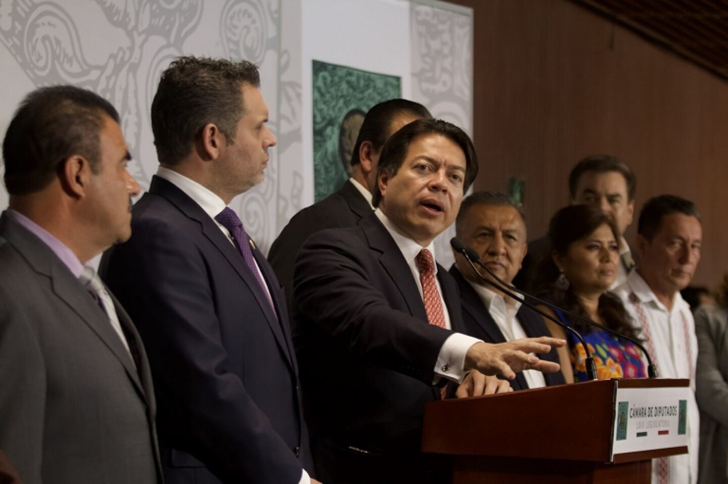 Encabezado por el diputado Mario Delgado Carrillo, las presidencias de las mesas directivas y la JOCUPO ofrecieron conferencia de prensa