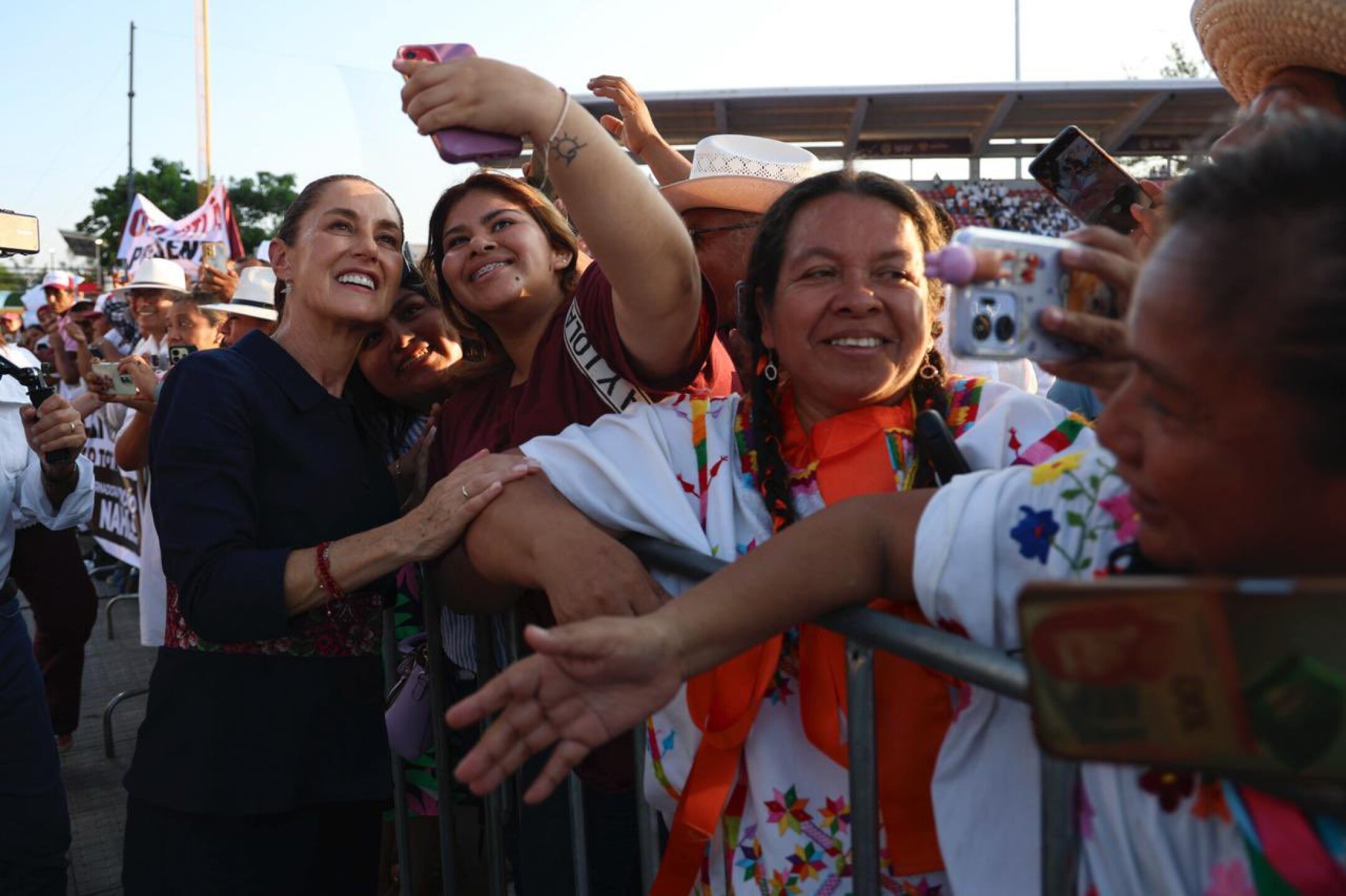 Rinde cuentas Sheinbaum en Veracruz.jpg