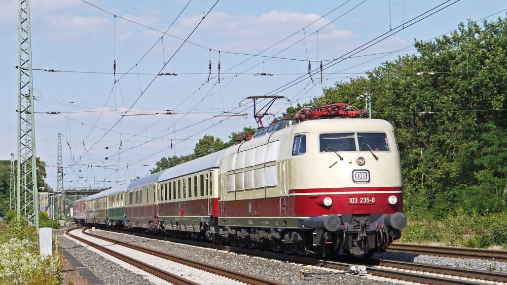 intercity-1979-g19a552cfd_1280