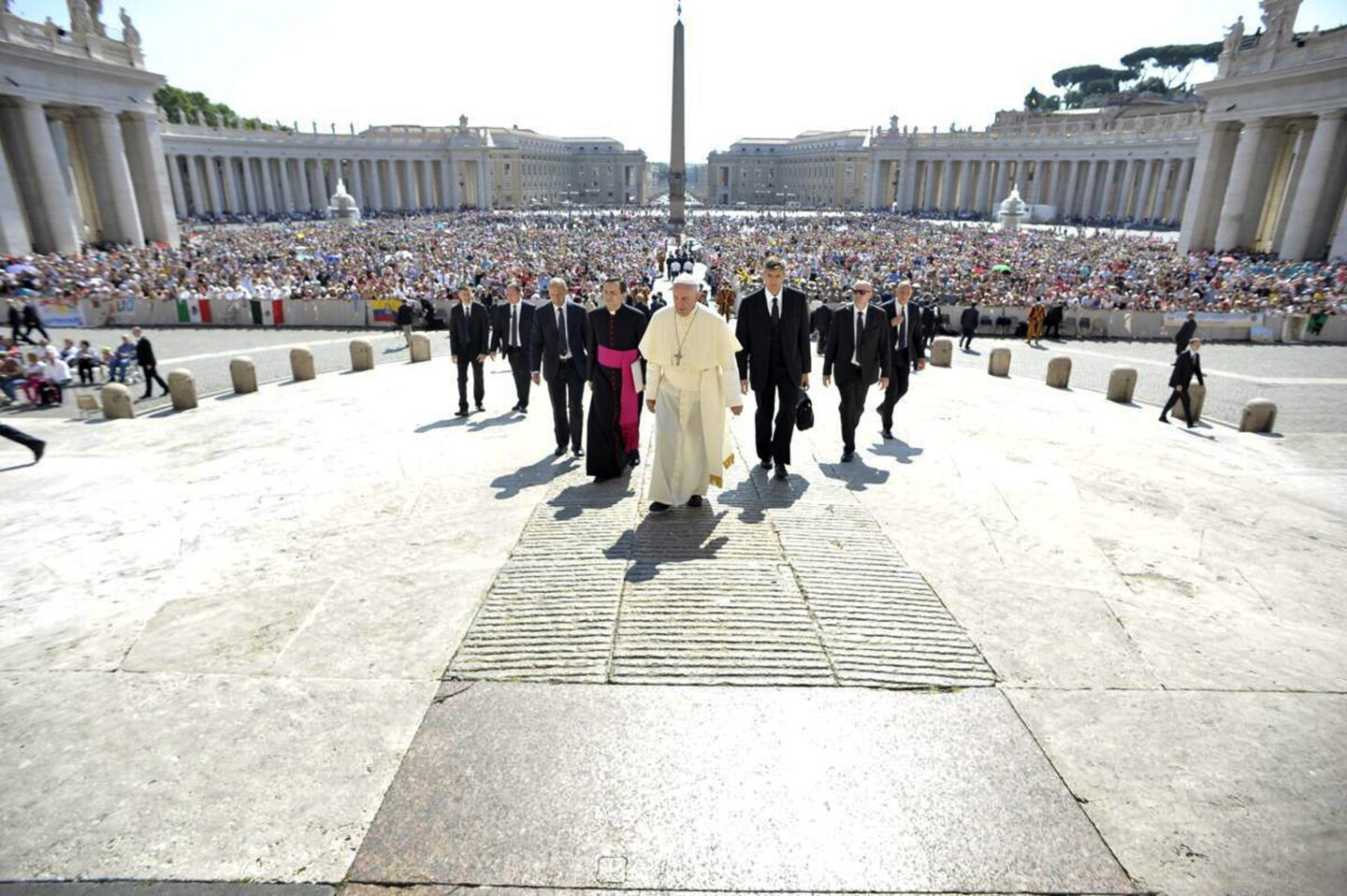 El papa aprueba procedimiento para juzgar a obispos en casos de pederastia