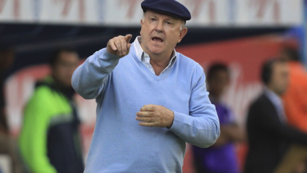 manuel lapuente.jpg