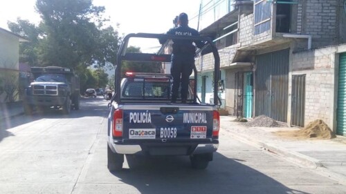 Detienen policía Oaxaca