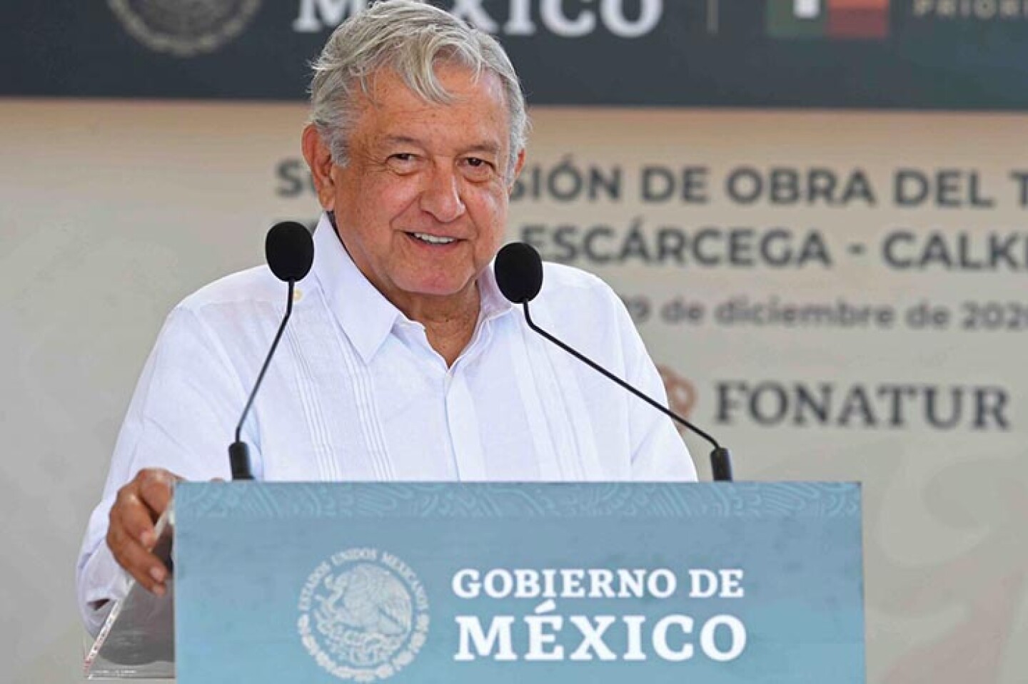 Andrés Manuel López Obrador durante la supervisión de obra del Tramo 2 (Dzitbalché-Calkini, Campeche) del Tren Maya.